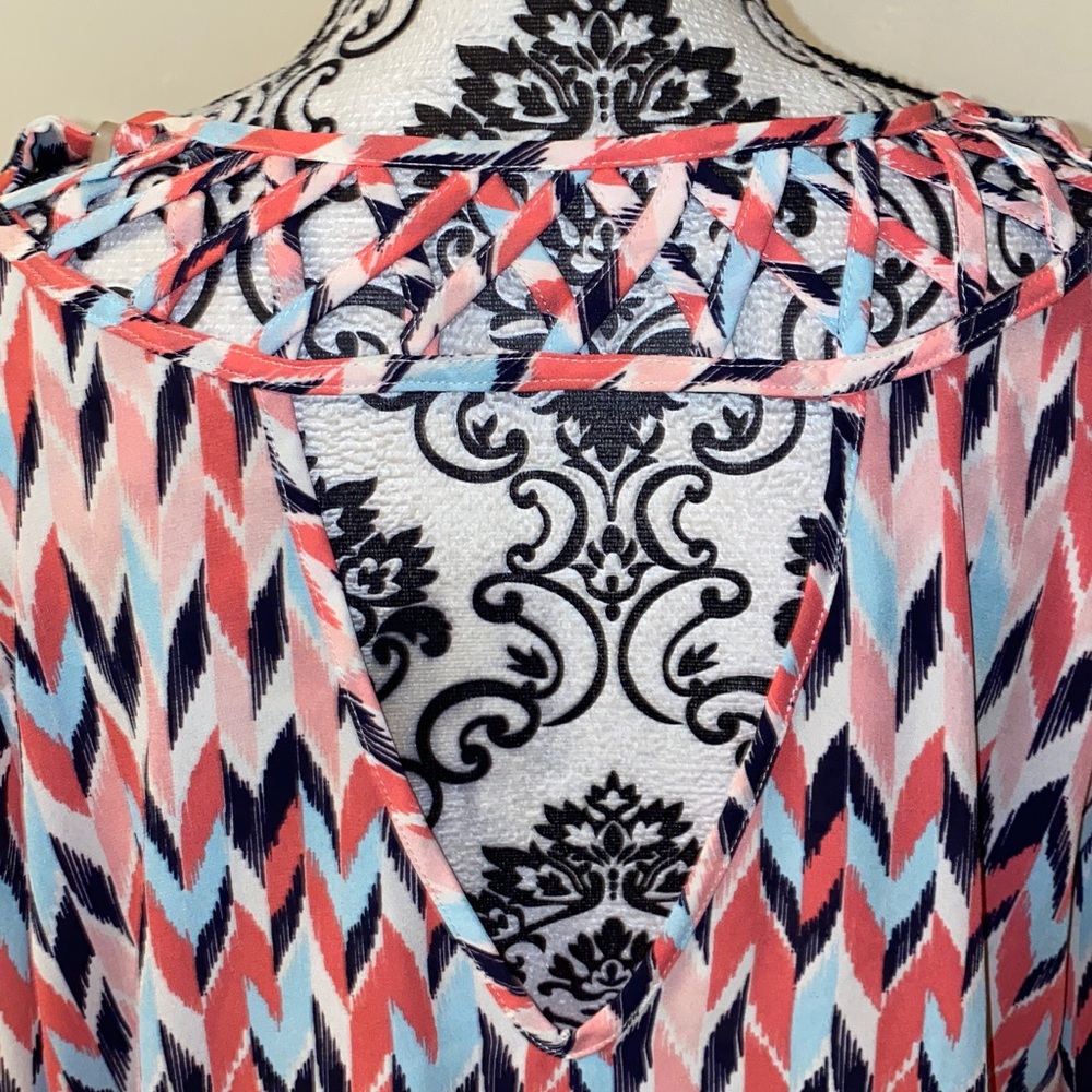 by & by Multicolor Chevron Blouse - Picture 7 of 12